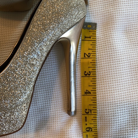 Aldo Woman’s Glitter Round Toe Platform High Heels Gold Size 6 - Picture 10 of 12